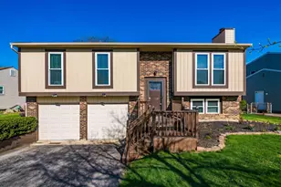 2152 Camelback Dr, Columbus, OH 43228 - Photo 1