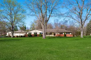 1975 Surrey Rd, Blacklick, OH 43004 - Photo 1