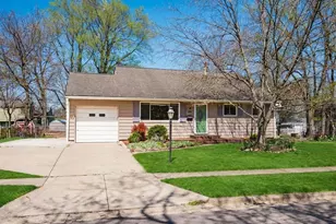 880 Faculty Dr, Columbus, OH 43221 - Photo 1
