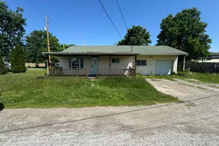 317 Long St, Ashville, OH 43103 - Photo 1