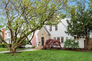 108 N Stanwood Rd, Bexley, OH 43209 - Photo 1