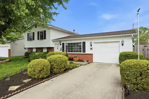 440 Deerwood Ave E, Columbus, OH 43230 - Photo 1
