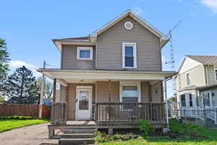 211 W Center St, Bucyrus, OH 44820 - Photo 1