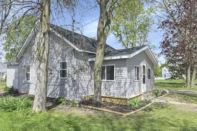 506 Washington Street, Port Clinton, OH 43452 - Photo 1