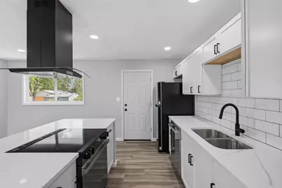 6060 Tiverton Square W, Columbus, OH 43229 - Photo 1