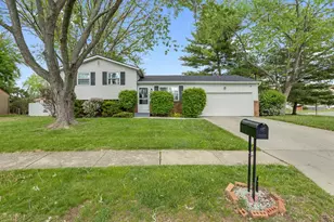 1944 Coghill Dr, Columbus, OH 43229 - Photo 1