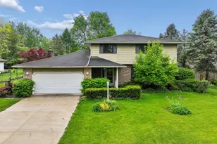 6169 Meadow Wood Ln, Columbus, OH 43228 - Photo 1