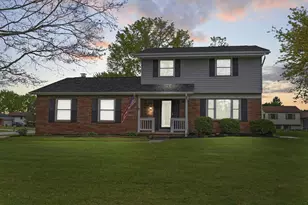 855 Loire Valley Cir, Marion, OH 43302 - Photo 1