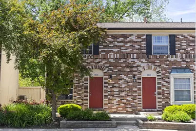 2601 Scioto View Lane #M, Columbus, OH 43221 - Photo 1