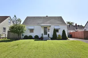 3264 Eisenhower Rd, Columbus, OH 43224 - Photo 1