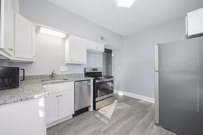 341 E Sycamore Street #341, Columbus, OH 43206 - Photo 1