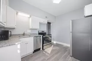 341 E Sycamore St, Columbus, OH 43206 - Photo 1