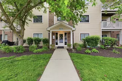 6729 Meadow Creek Drive Drive #102, Columbus, OH 43235 - Photo 1