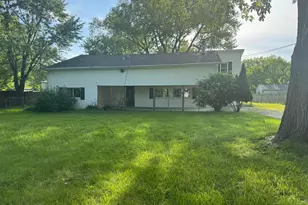 64 7th Ave SW, Etna, OH 43062 - Photo 1