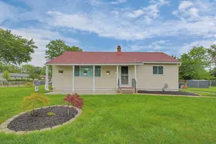 1674 Geraldine Ave, Columbus, OH 43219 - Photo 1