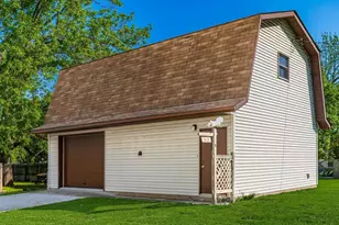 113 E 2nd St, Hebron, OH 43025 - Photo 1