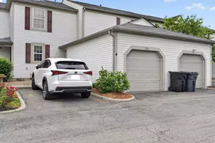 158 Hawkins Ln, Blacklick, OH 43004 - Photo 1