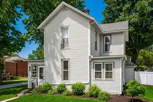 304 E High St, Ashley, OH 43003 - Photo 1
