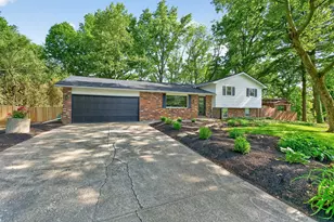 181 Greenbrier Rd, Sunbury, OH 43074 - Photo 1