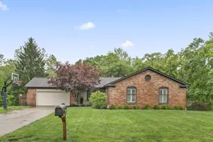 945 Stoney Creek Rd, Columbus, OH 43235 - Photo 1