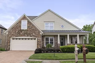 334 Blue Jacket Cir, Pickerington, OH 43147 - Photo 1