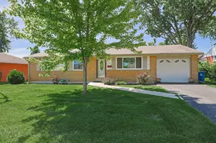 568 Barbara Dr, Tipp City, OH 45371 - Photo 1