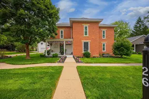 26 S Calhoun St, Centerburg, OH 43011 - Photo 1