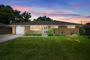 1404 Rosehill Rd, Reynoldsburg, OH 43068 - Photo 1