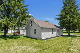 154 Chandler Ave, London, OH 43140 - Photo 1