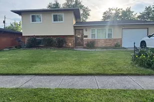 1587 Deporres Dr, Columbus, OH 43219 - Photo 1