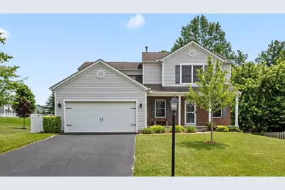 1092 Oxford Drive N, Pataskala, OH 43062 - Photo 1
