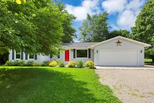 5400 Chestnut Hills Rd NE, Newark, OH 43055 - Photo 1