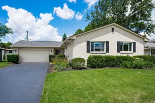 996 Kenwood Ln, Columbus, OH 43220 - Photo 1