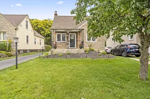 454 Crestview Rd, Columbus, OH 43202 - Photo 1