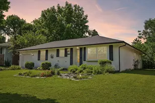 1479 Cottonwood Dr, Columbus, OH 43229 - Photo 1