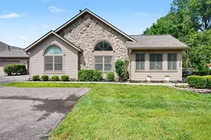 8760 Linksway Dr, Powell, OH 43065 - Photo 1