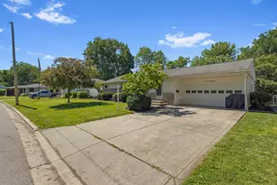 3183 Lotz Dr, Grove City, OH 43123 - Photo 1