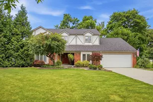 5493 Glasgow Pl, Columbus, OH 43235 - Photo 1