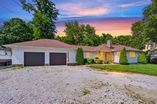 924 White Rd, Grove City, OH 43123 - Photo 1