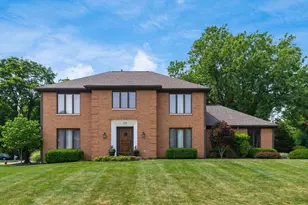 129 Meadow Ridge Ct, Powell, OH 43065 - Photo 1