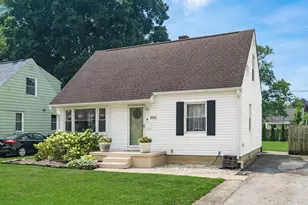 1095 E Dunedin Rd, Columbus, OH 43224 - Photo 1