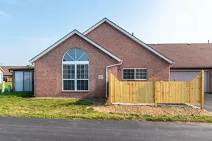 4979 Meadow Run Dr, Hilliard, OH 43026 - Photo 1