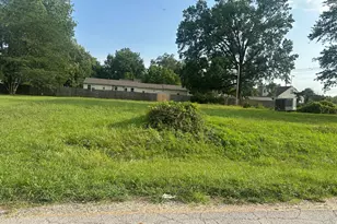 3703 E Genessee Ave, Columbus, OH 43219 - Photo 1