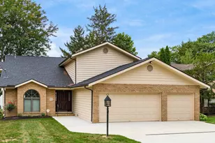385 Lakeshore Dr W, Hebron, OH 43025 - Photo 1