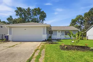 3389 Dillward Dr, Columbus, OH 43219 - Photo 1