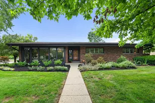 2567 Scottwood Rd, Columbus, OH 43209 - Photo 1