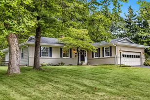 4375 Castleton Rd, Upper Arlington, OH 43220 - Photo 1