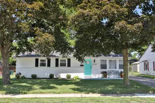 4704 Hillcrest St N, Hilliard, OH 43026 - Photo 1