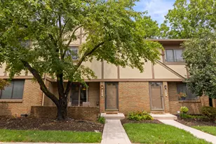 3262 Brookview Way, Columbus, OH 43221 - Photo 1