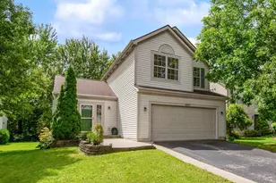1097 Pebble Brook Dr, Columbus, OH 43240 - Photo 1